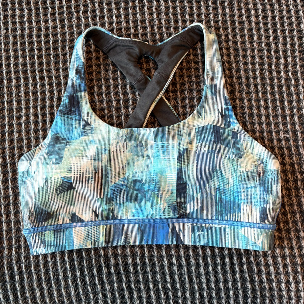 Time to Sweat Sports Bra in Sun Dazed Multi Blue